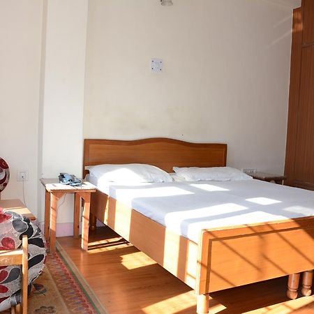 Hotel Basant Shimla Buitenkant foto