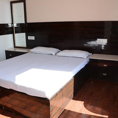 Hotel Basant Shimla Buitenkant foto