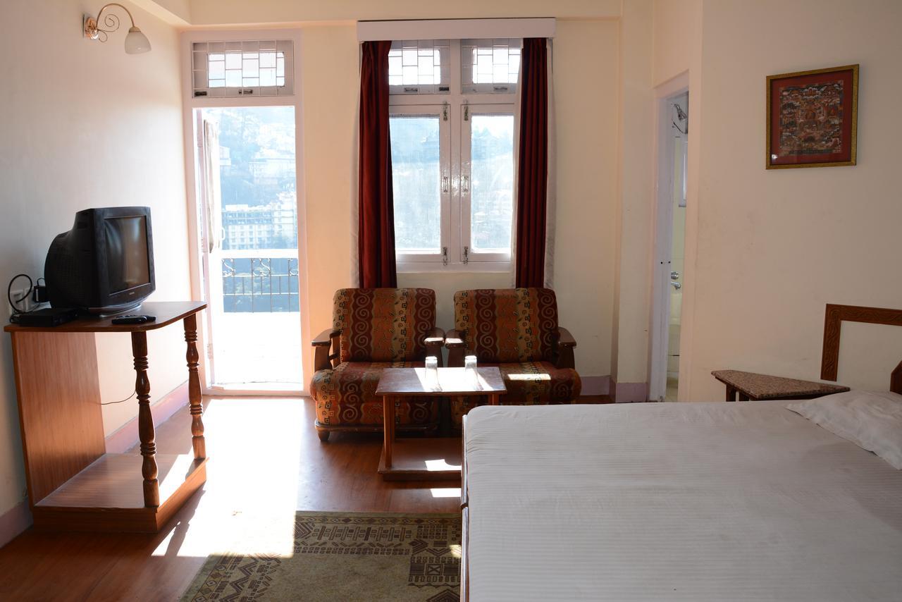 Hotel Basant Shimla Buitenkant foto