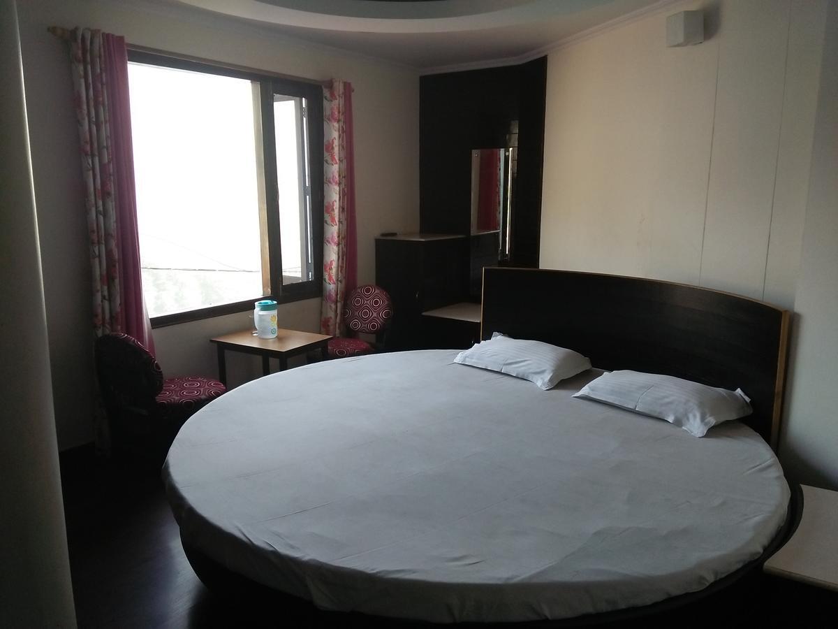Hotel Basant Shimla Buitenkant foto